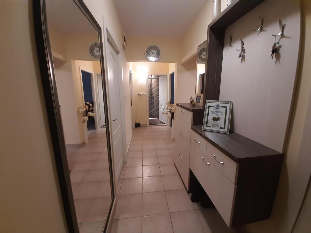 Luny Apartment Ruse Exterior photo